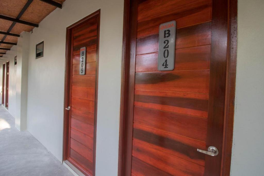 Seesea Resort Satun Bagian luar foto