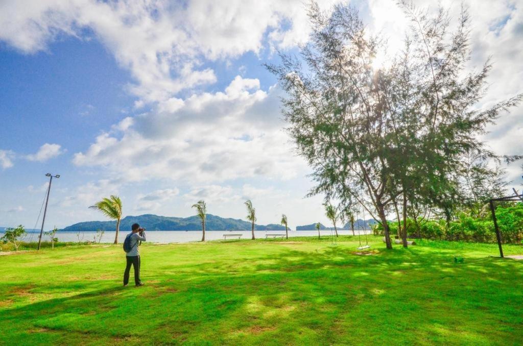 Seesea Resort Satun Bagian luar foto