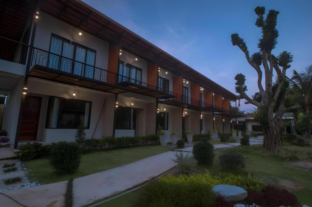 Seesea Resort Satun Bagian luar foto