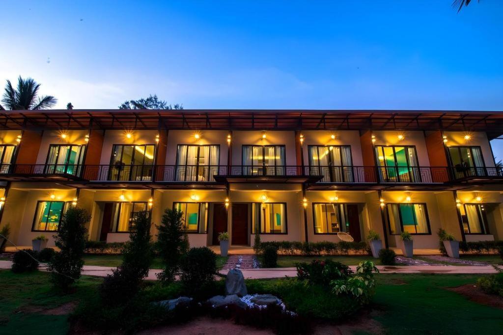 Seesea Resort Satun Bagian luar foto